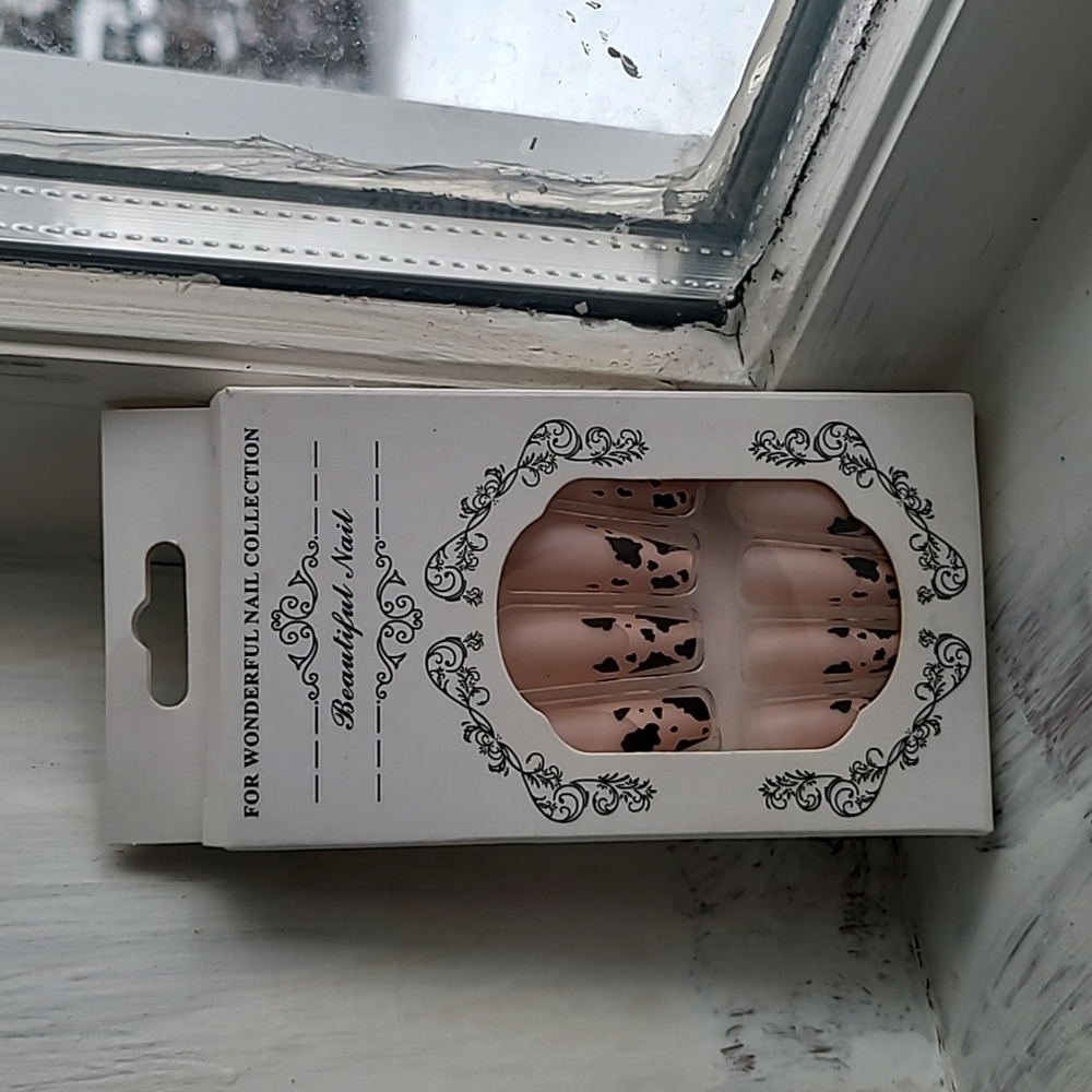 Cowprint Nails
